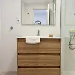 Sea View Apartment, 20th Floor, Pool At Levante شقة