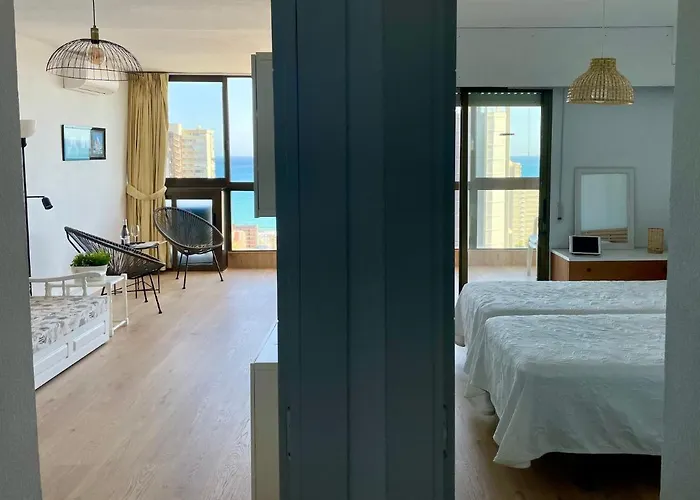 Sea View Apartment, 20th Floor, Pool At Levante